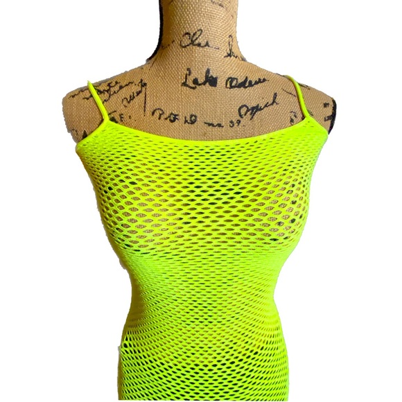 White Seamless Mesh Net Camisole Top - Picture 3 of 6